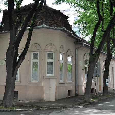 Guest House Best Food Subotica Exteriör bild